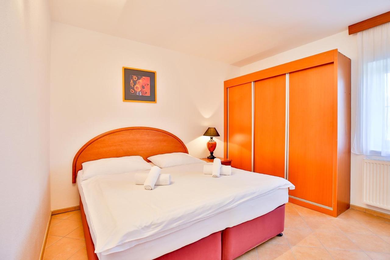 Hotel Barborka Přední Výtoň エクステリア 写真
