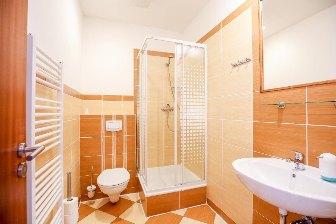 Hotel Barborka Přední Výtoň エクステリア 写真
